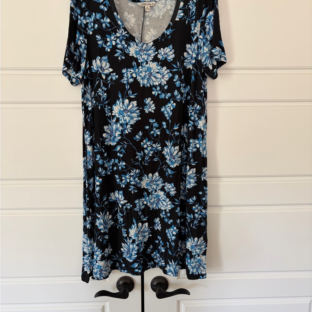 The Pioneer Woman Blue and Black Floral Dress
